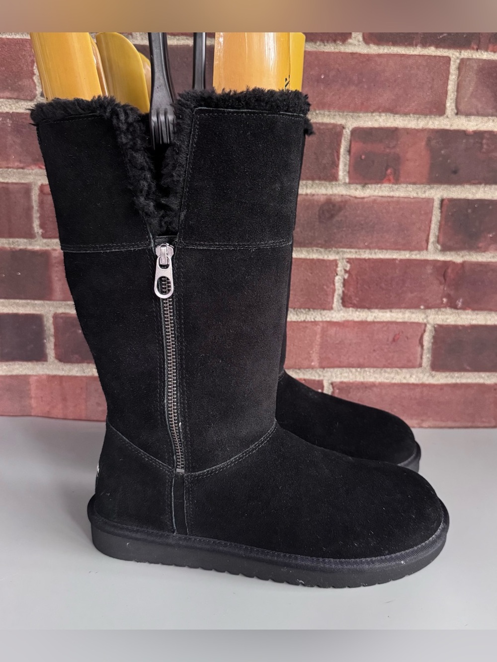 Koolaburra by UGG Women’s US 8 Black Suede Tall Zip Winter Boots